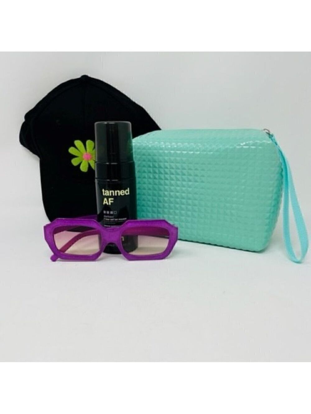 Fun in the Sun Essentials - Picture 3 of 3